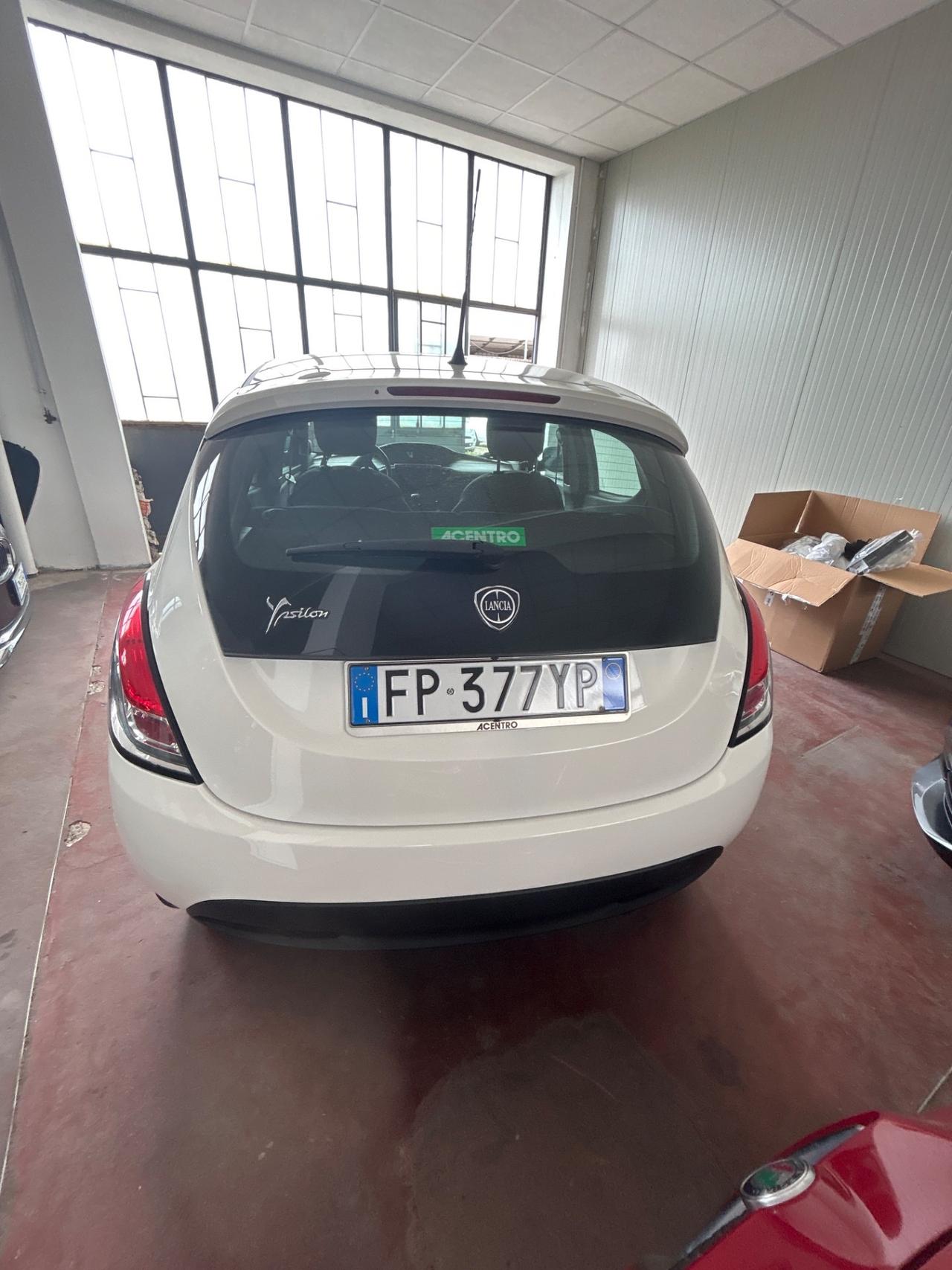 Lancia Ypsilon 1.2 69 CV 5 porte Elefantino Blu