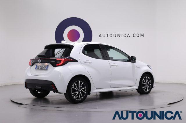 TOYOTA Yaris 1.5 HYBRID 5 PORTE LOUNGE FARI LED TETTO PANORAMA