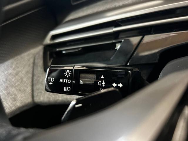 PEUGEOT 5008 Hybrid 145 e-DCS6 Allure