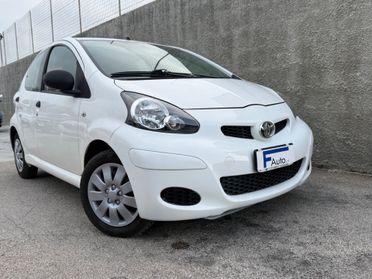 Toyota Aygo 1.0 12V VVT-i 5 porte,Clima,Radio,ecc.
