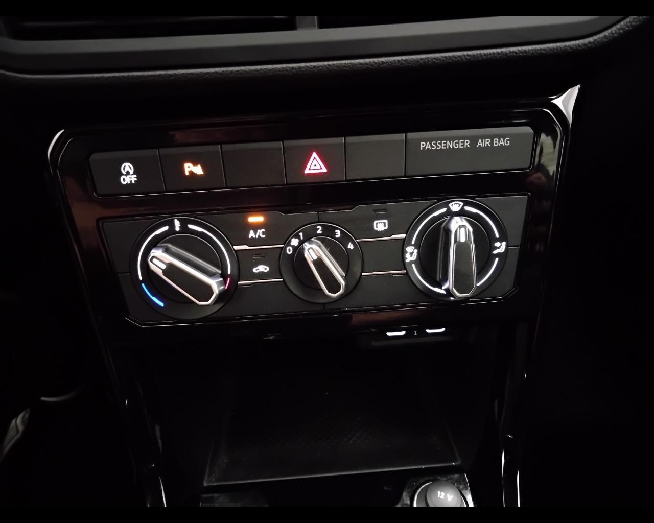 VOLKSWAGEN T-Cross 2019 - T-Cross 1.0 tsi Style 110cv dsg