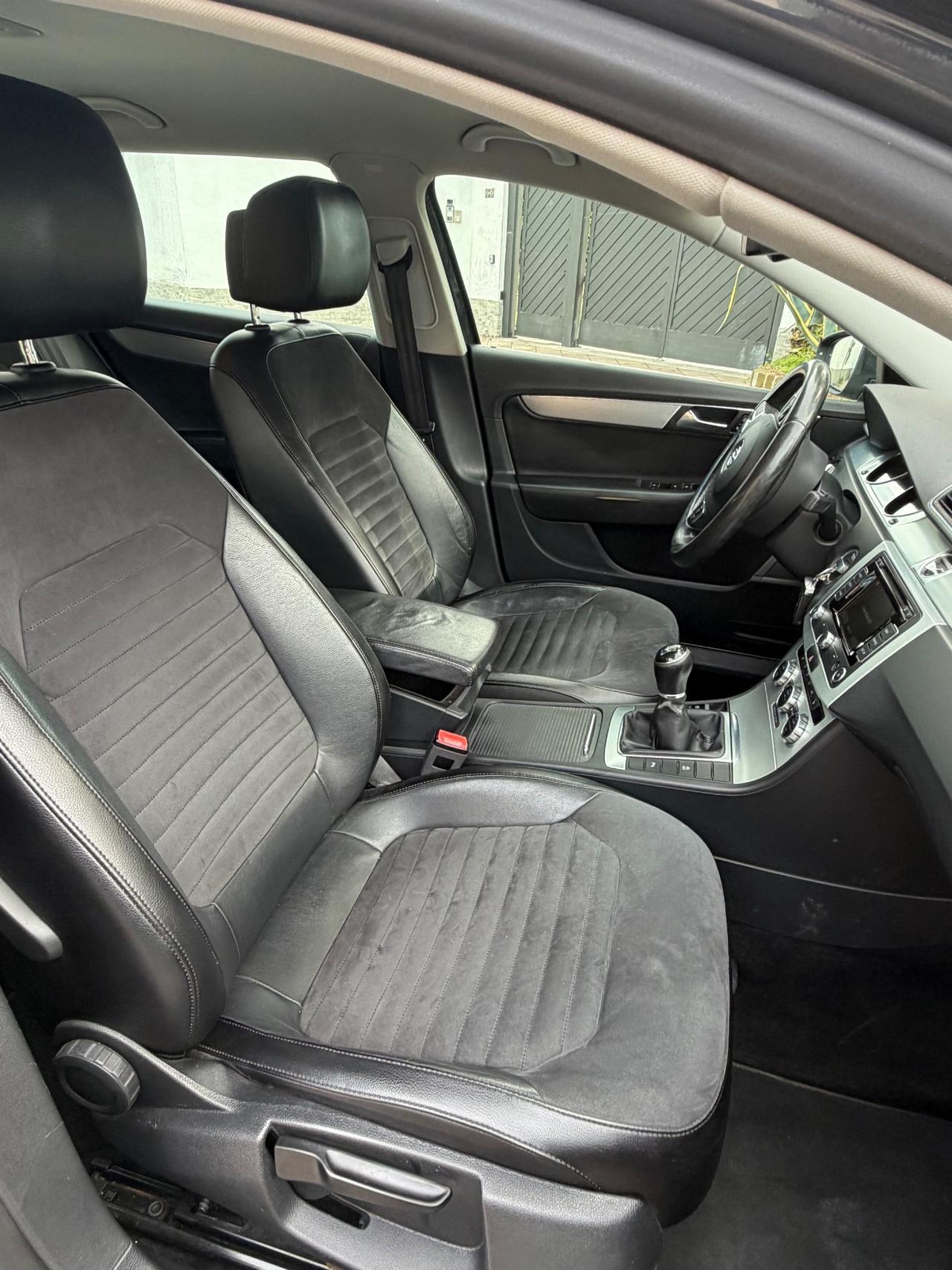 Volkswagen Passat 2.0 TDI Highline BlueM. Tech.