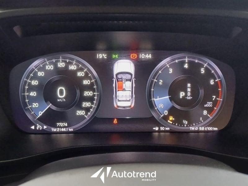Volvo XC40 T2 129 CV Automatica LED Momentum Core N1 Autocarro
