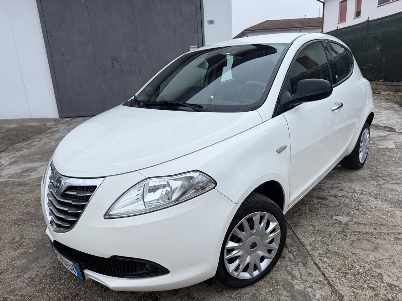 Lancia Ypsilon 0.9 METANO VALIDO 2029 2013 NEOPAT