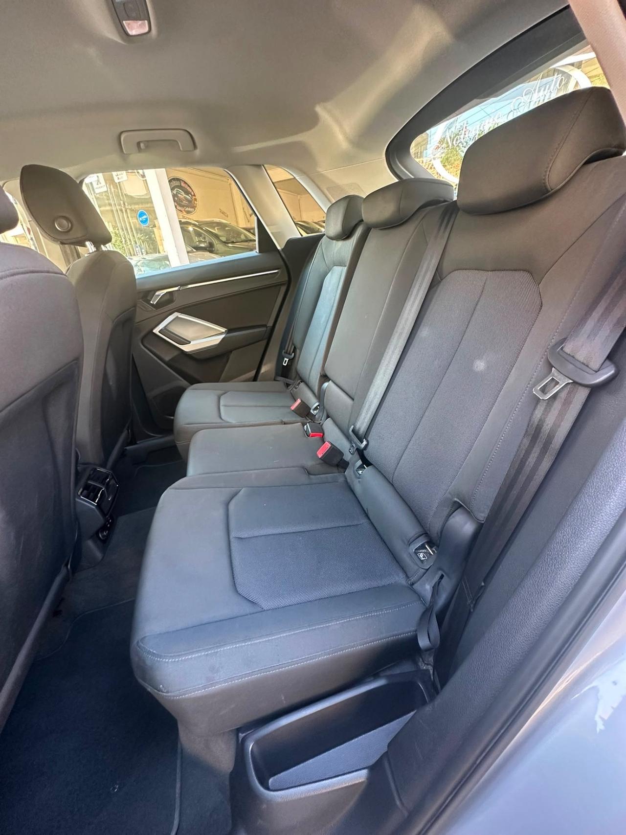 Audi Q3 40 TDI quattro S tronic Business Advanced