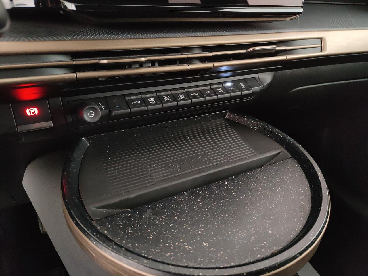 Lancia Ypsilon Hybrid e-DCT LX