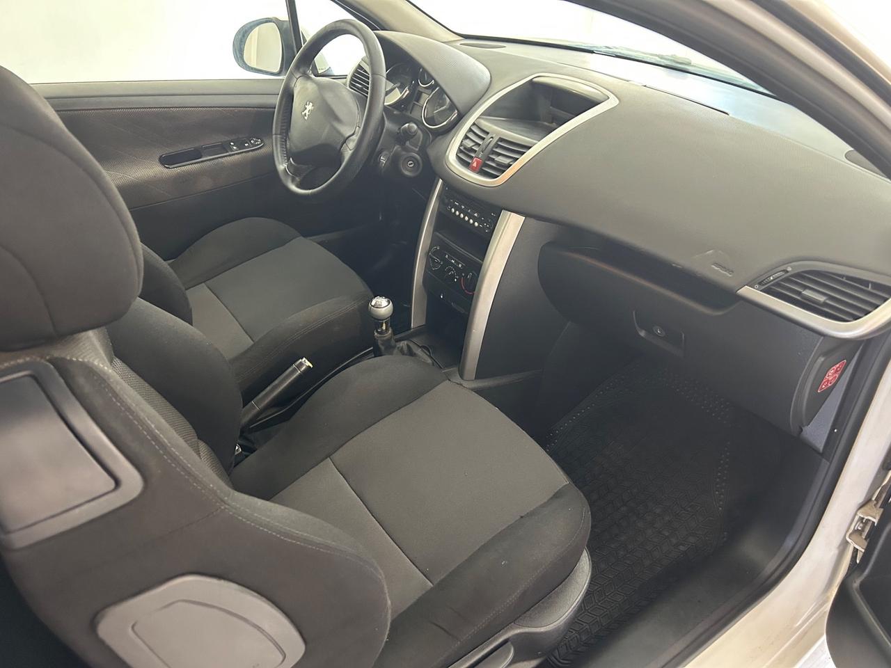 Peugeot 207 1.4 HDi 70CV 3p. ONE Line