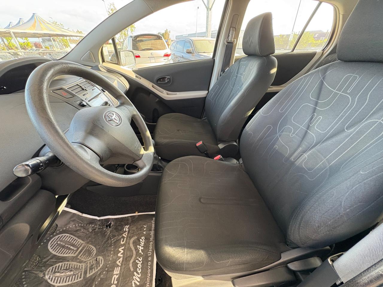 Toyota Yaris 1.0 5 porte Sol