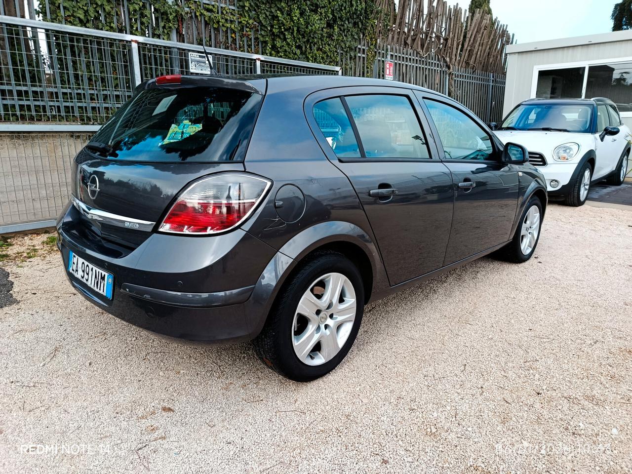 Opel Astra 1.4 16V GPL-TECH 5 porte Enjoy