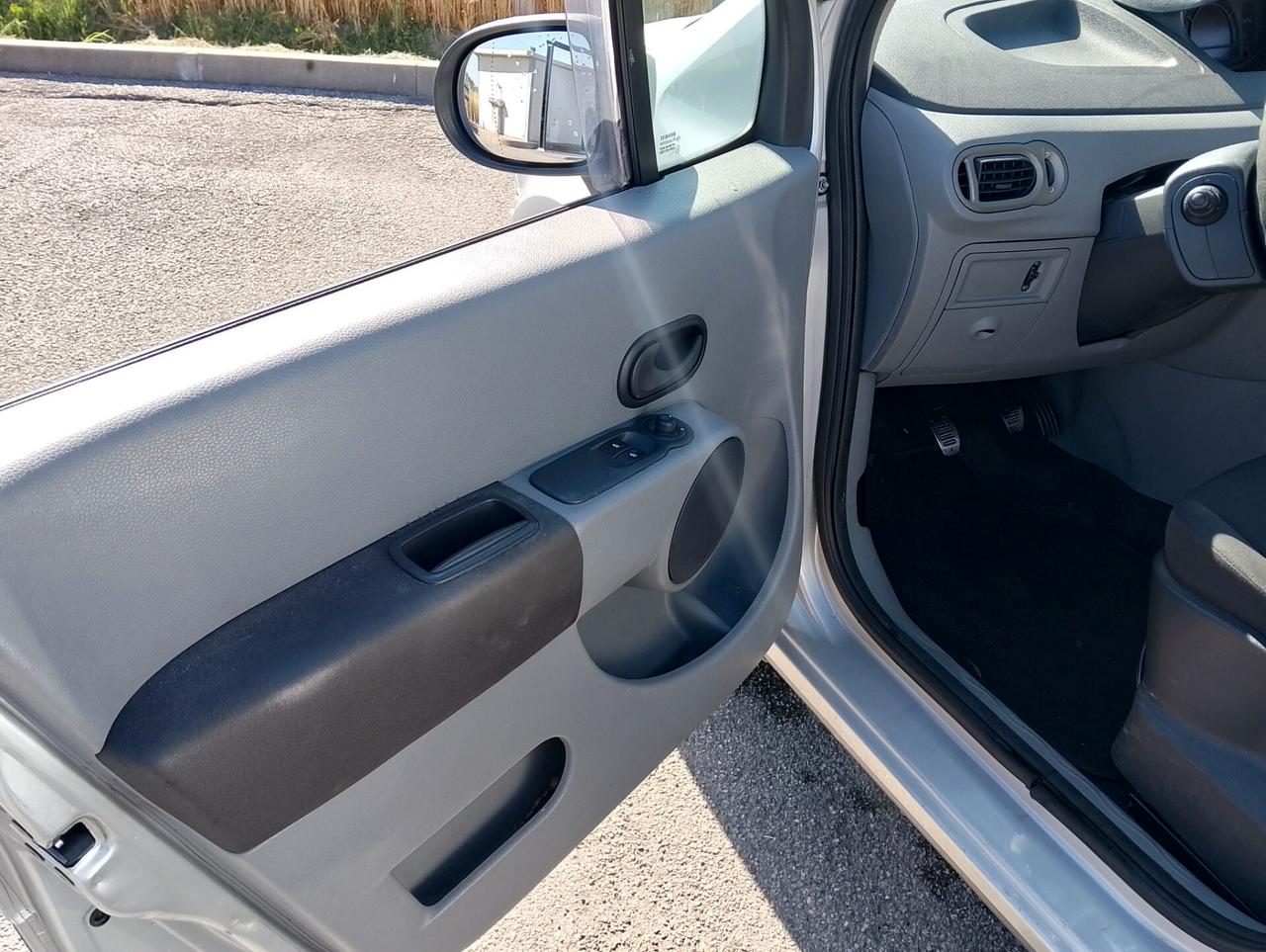 Renault Modus 1.5 dCi 150.000 km auto pari al nuovo