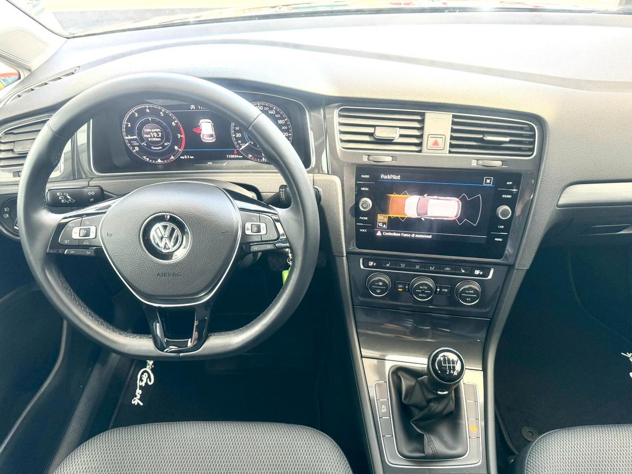 Volkswagen Golf 1.0 TSI 110 CV 5p. Trendline BlueMotion Technology