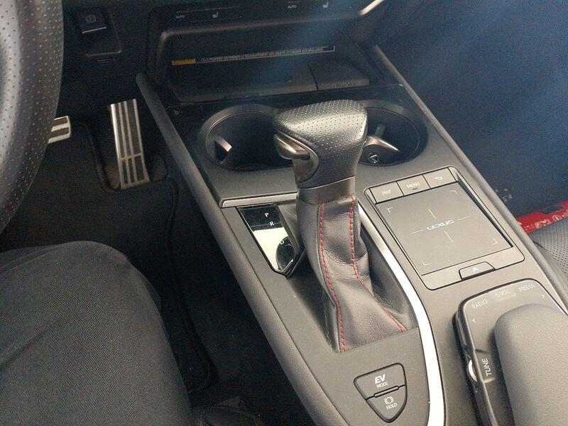Lexus UX 250h F Sport