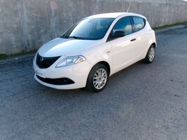 Lancia Ypsilon 1.2 69 CV 5 porte GPL Ecochic Elefantino Blu