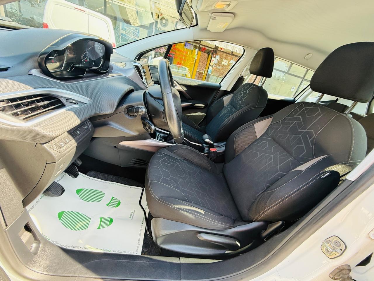 Peugeot 2008 1.2 82cv Active Ok Neopatentati