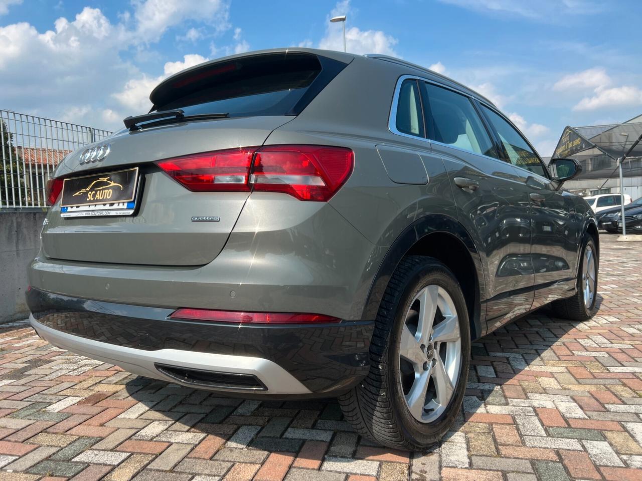 Audi Q3 35 TDI quattro S tronic Business Advanced