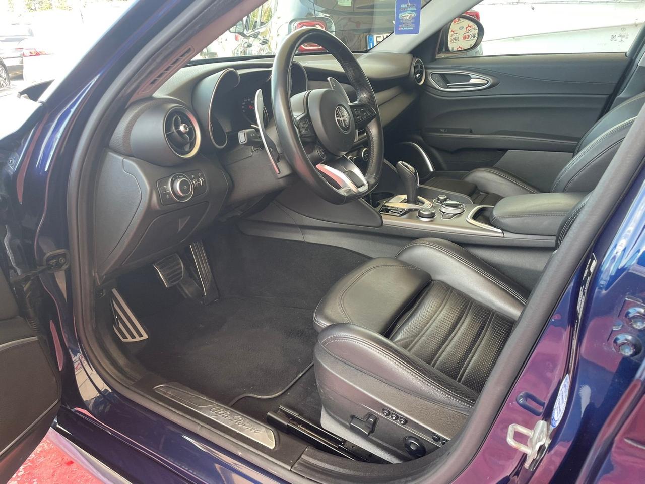 Alfa Romeo Giulia 2.0 Turbo 280 CV AT8 AWD Q4 Veloce