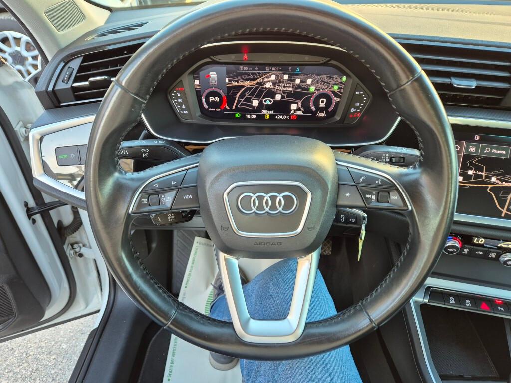 Audi Q3 2.0 TDI 150CV S-tronic BUSINESS