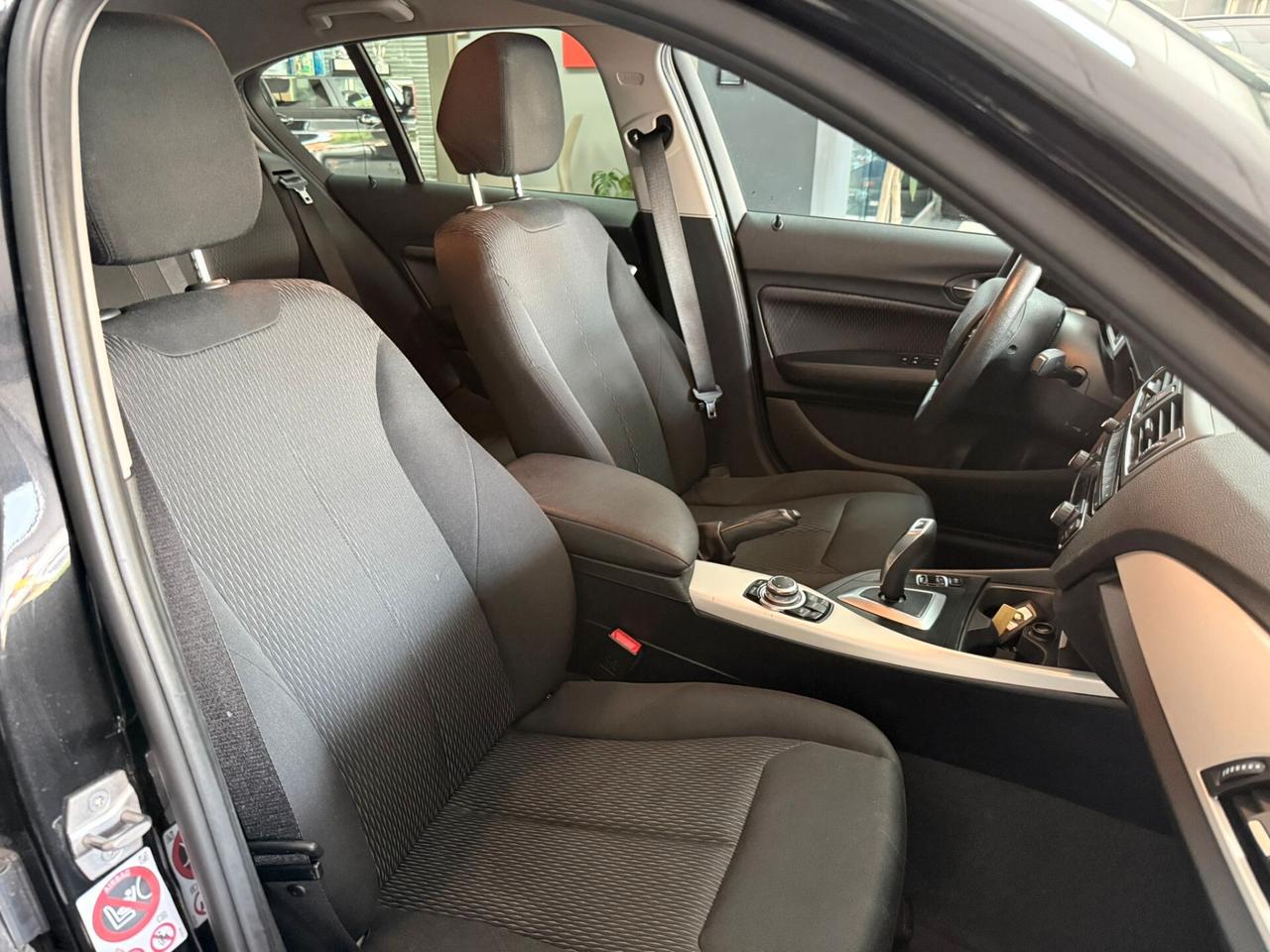 Bmw 118 118d 5p. Business