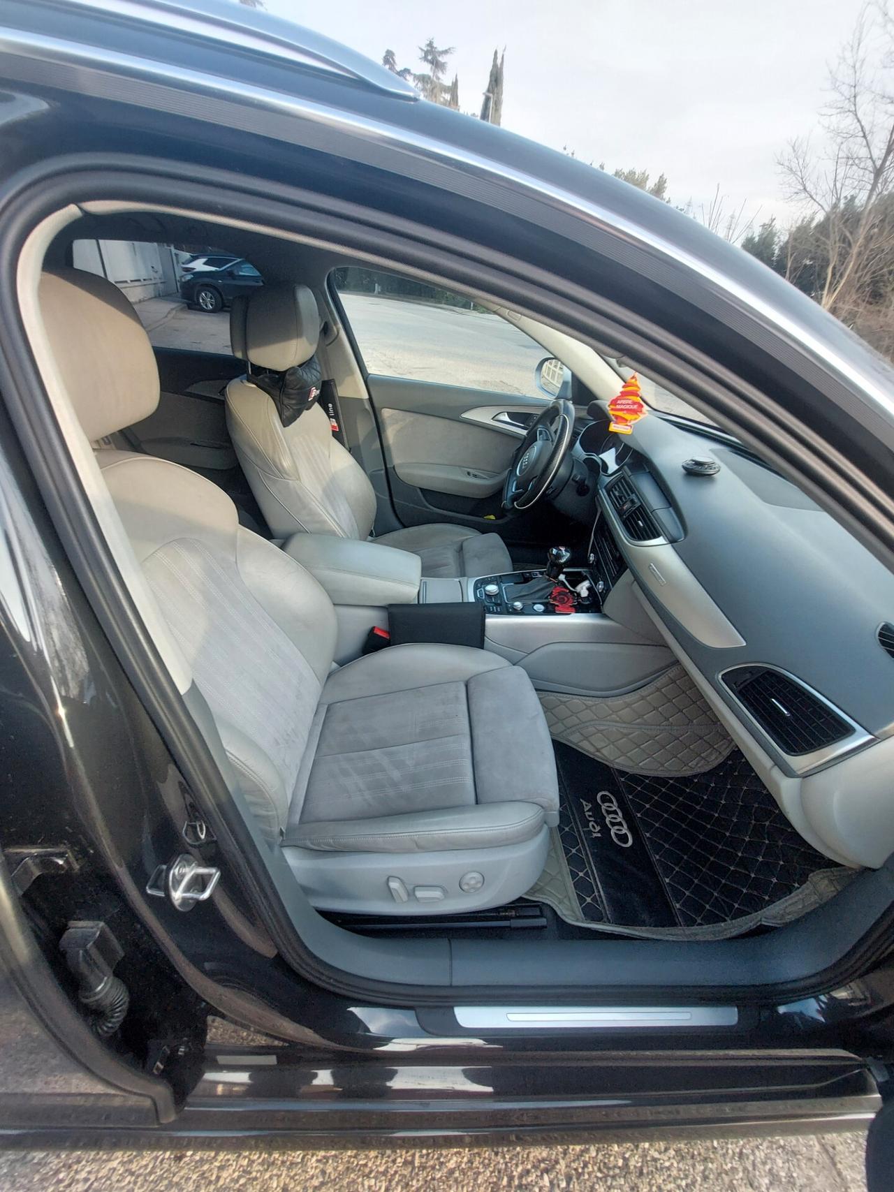 Audi A6 3.0 V6 quattro tiptronic business plus