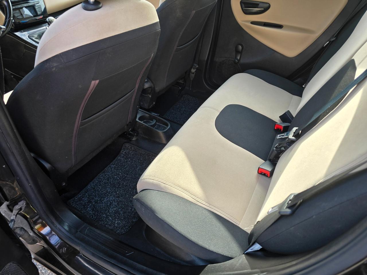 Lancia Ypsilon 1.2 69 CV 5 porte GPL Ecochic Gold