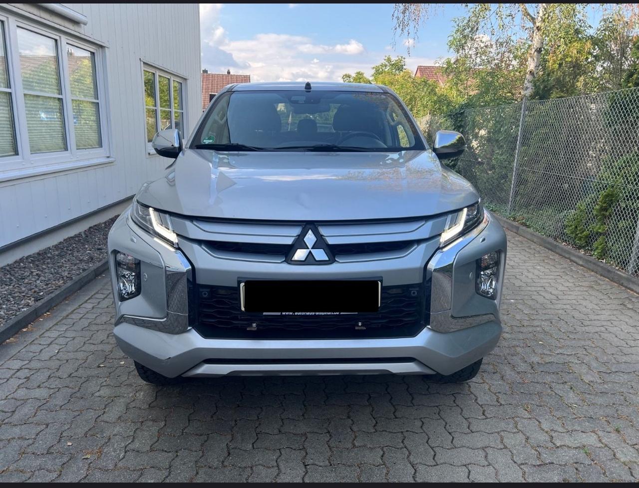 Mitsubishi L200 2.3 D Double Cab 4x4 Super Select Intense aut.
