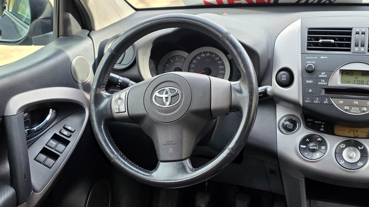 Toyota RAV 4 RAV4 2.2 D-4D 136 CV Luxury