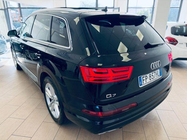 AUDI Q7 3.0 TDI 272 CV Quattro S line - 215.000 Km