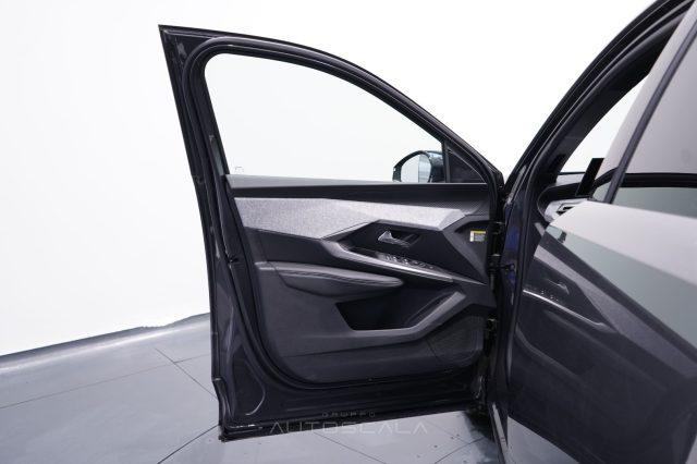 PEUGEOT 3008 Hybrid 145cv e-DCS6 Allure #Panoramic #Navigation