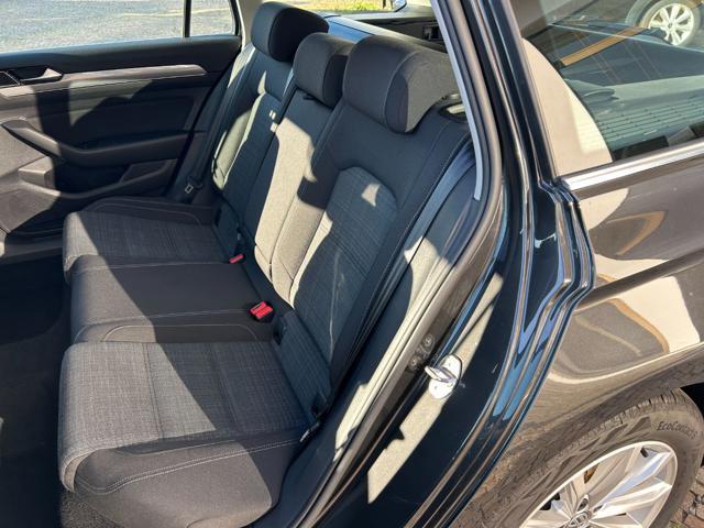 VOLKSWAGEN Passat Variant 2.0 TDI SCR 122 CV EVO DSG Business