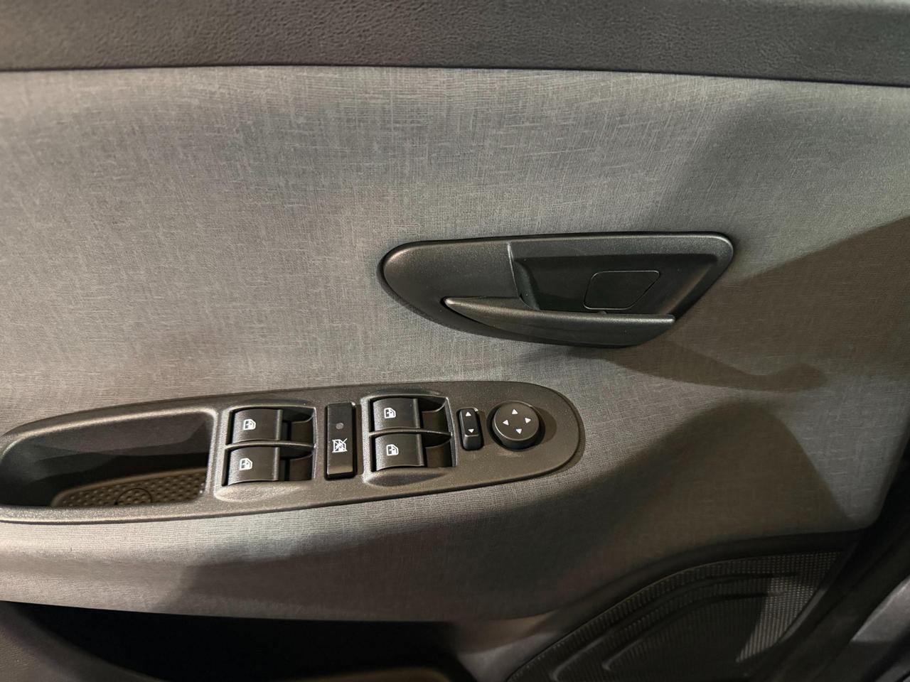 Lancia Ypsilon 1.0 firefly hybrid Gold s&s 70cv