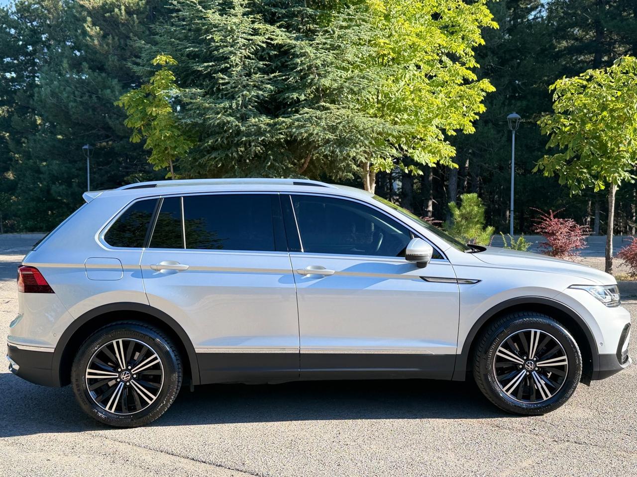 Volkswagen Tiguan 2.0 TDI 150 CV SCR DSG Elegance