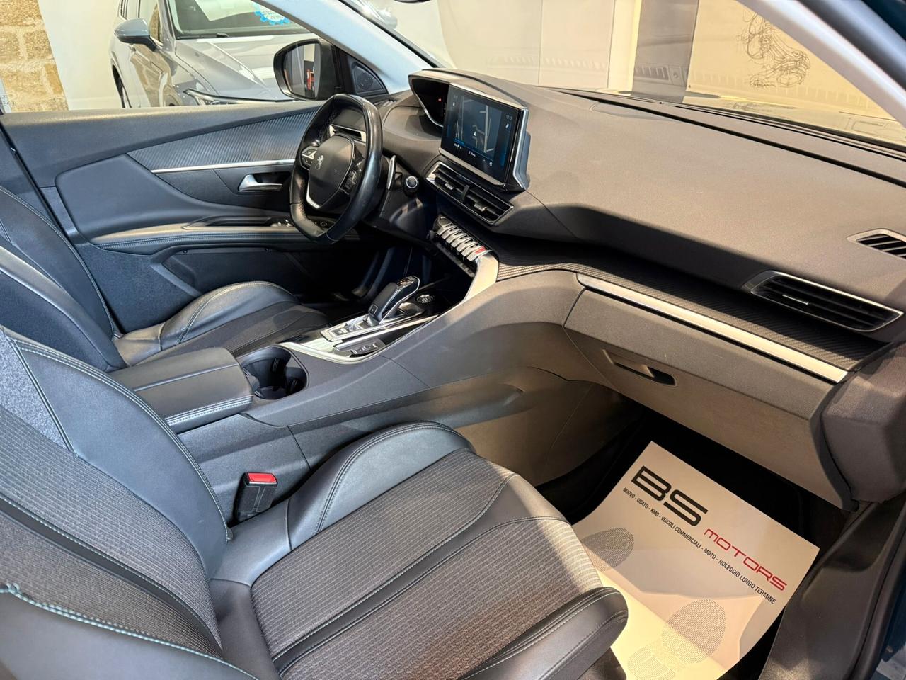 Peugeot 3008 BlueHDi 130 S&S EAT8 Allure