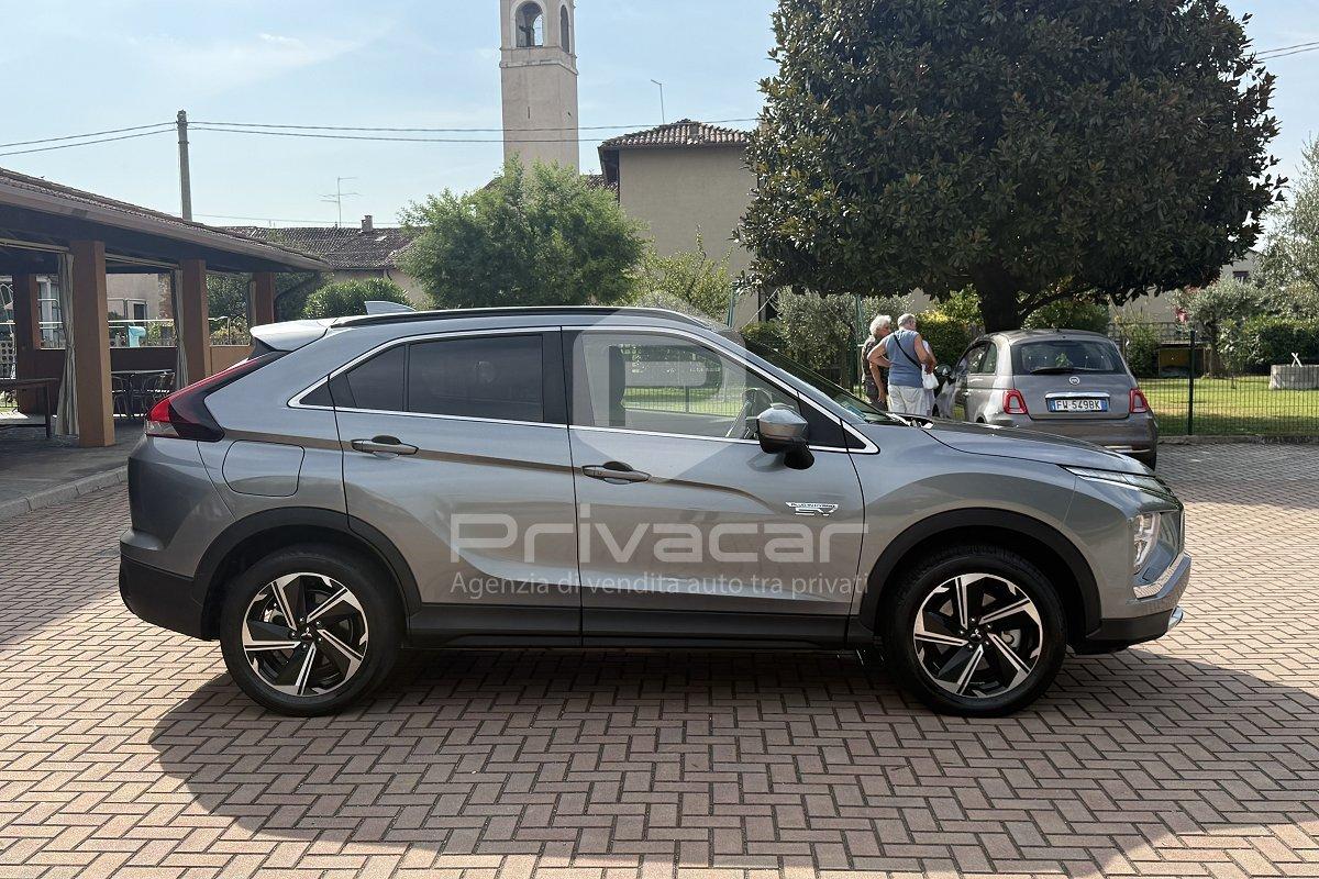 MITSUBISHI Eclipse Cross 2.4 MIVEC 4WD PHEV Instyle SDA Pack 0