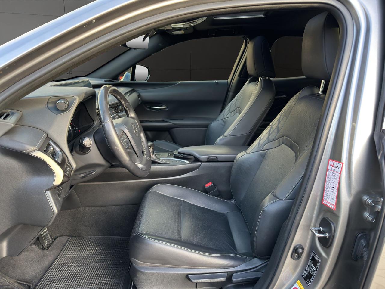 Lexus UX 250h 2.0 Premium 2wd cvt