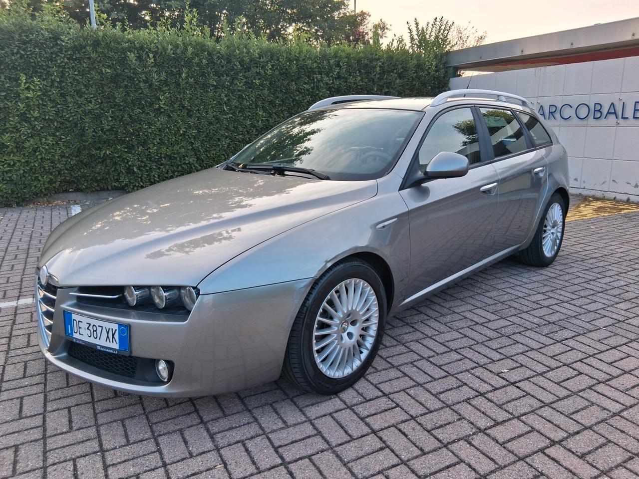 Alfa Romeo 159 1.9 JTDm 16V Sportwagon Distinctive