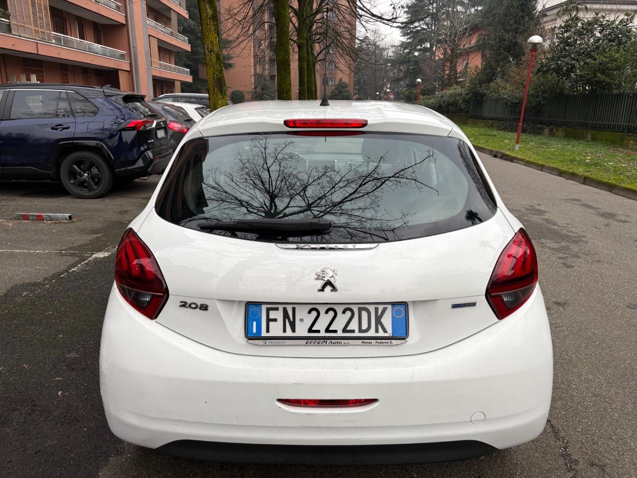 Peugeot 208 PureTech 82 5 porte Allure