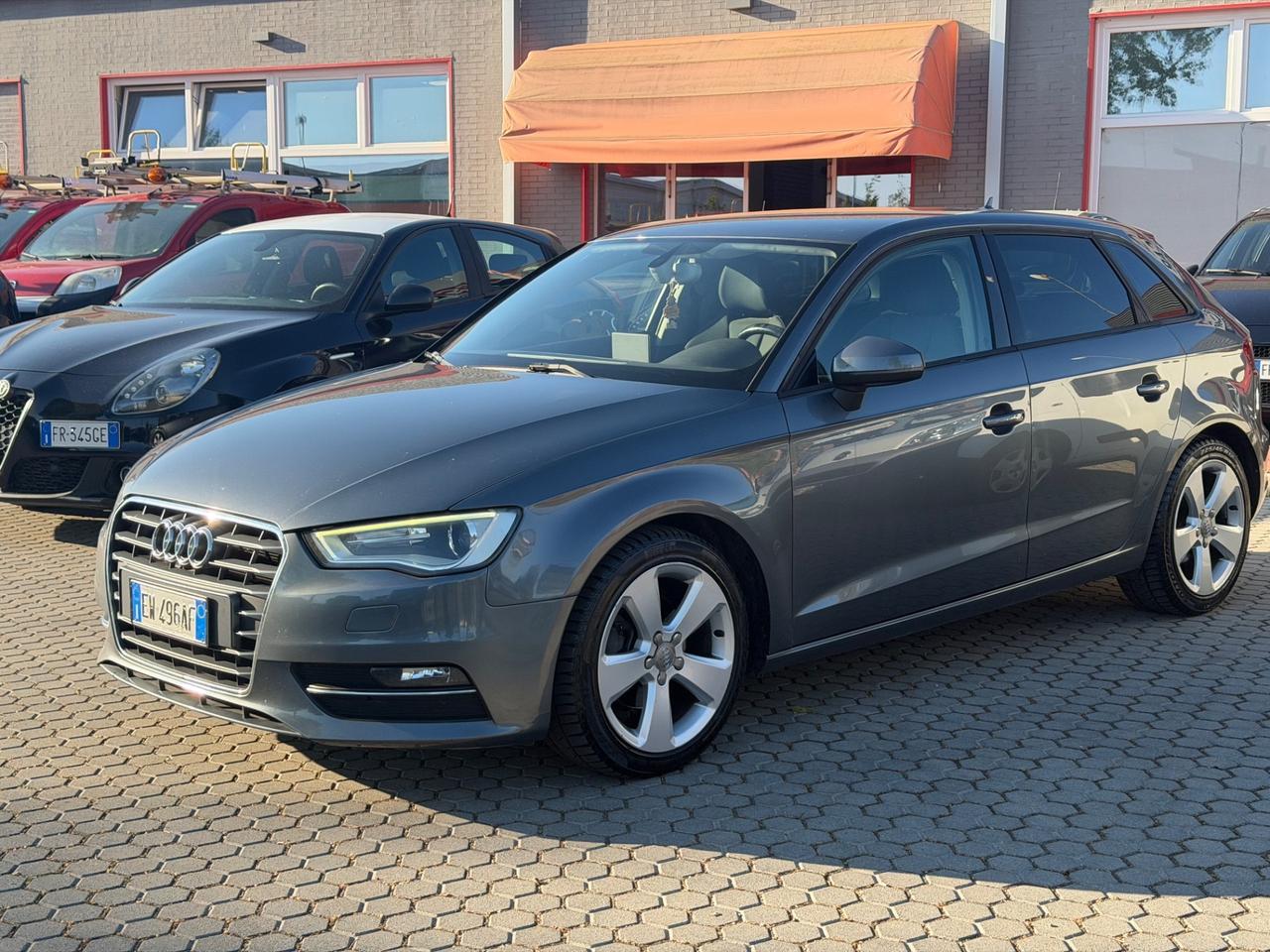 Audi A3 1.6 TDI clean diesel S tronic Ambition