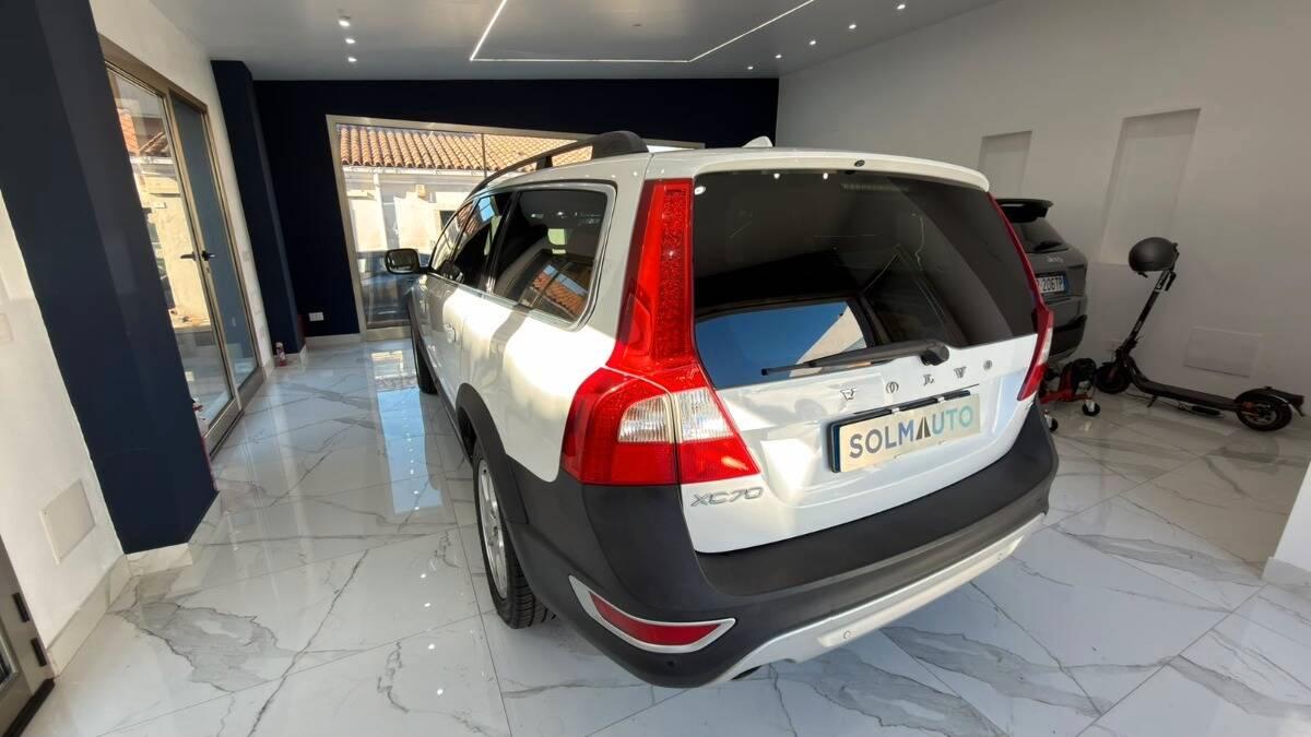 Volvo XC70 VOLVO XC70 2.4 D5 Summum awd 205cv geartronic