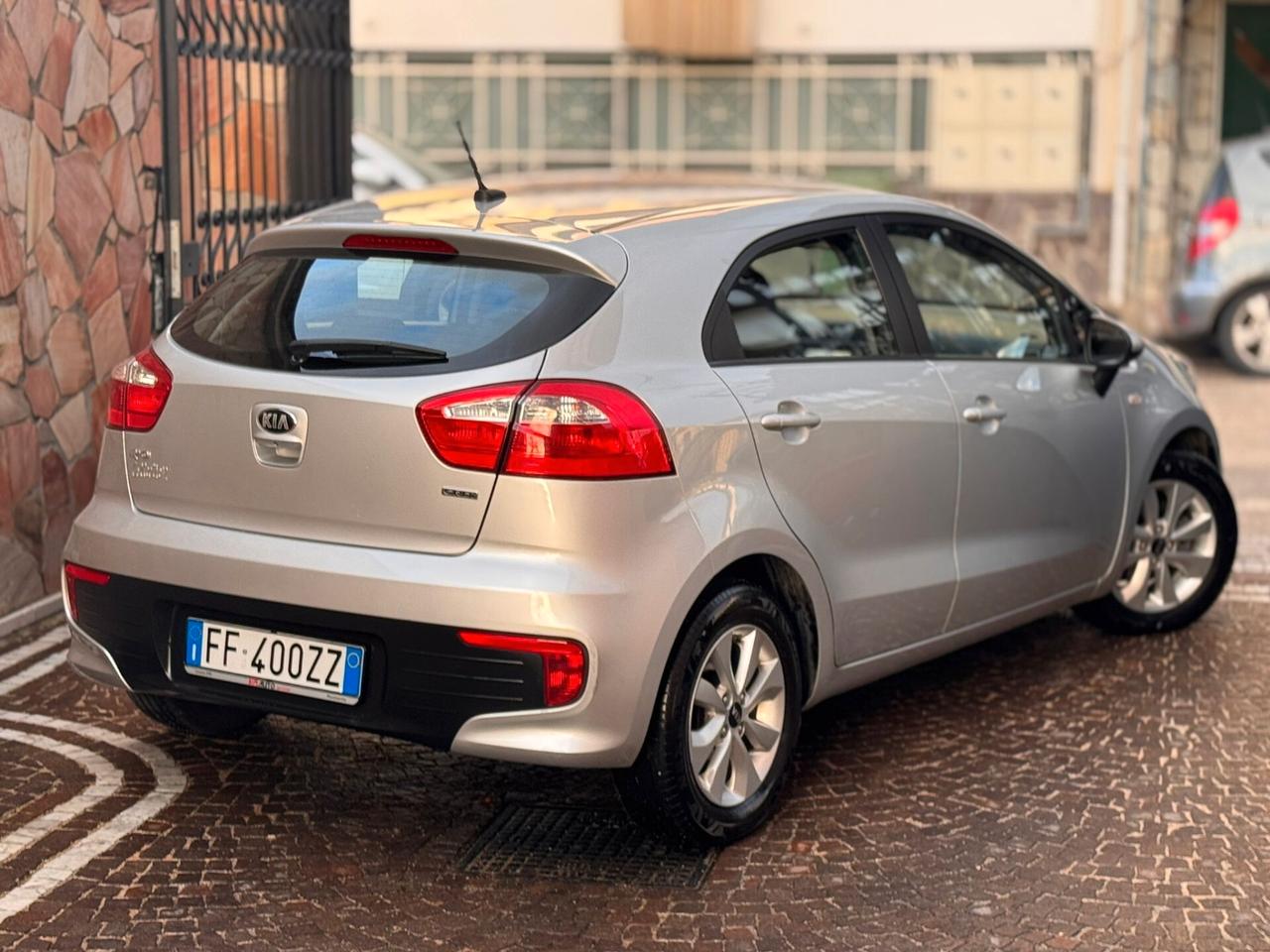 Kia Rio 1.1 CRDi 5p. Cool