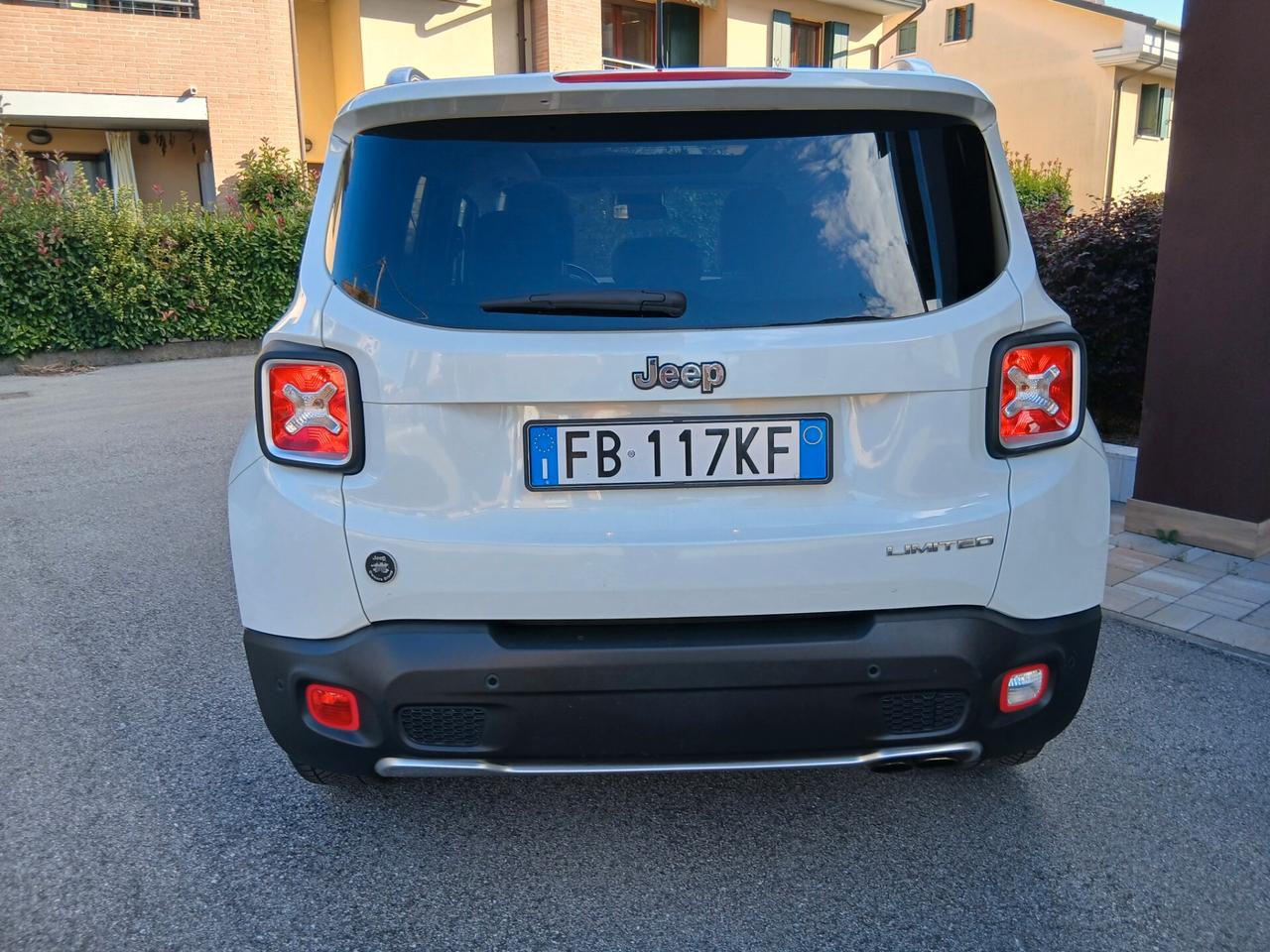 Jeep Renegade 1.4 MultiAir Limited FULL optional tua a € 199 mese