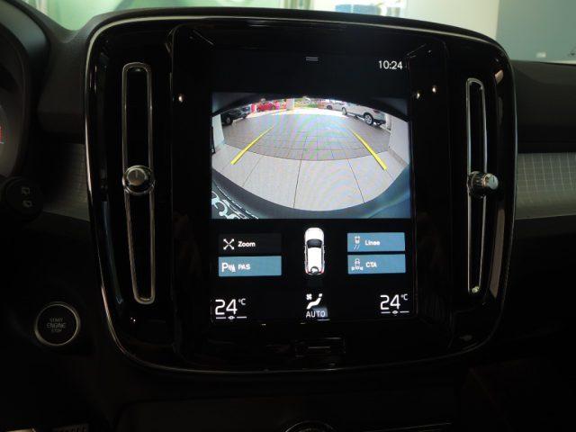 VOLVO XC40 T3 Geartronic Momentum Pro