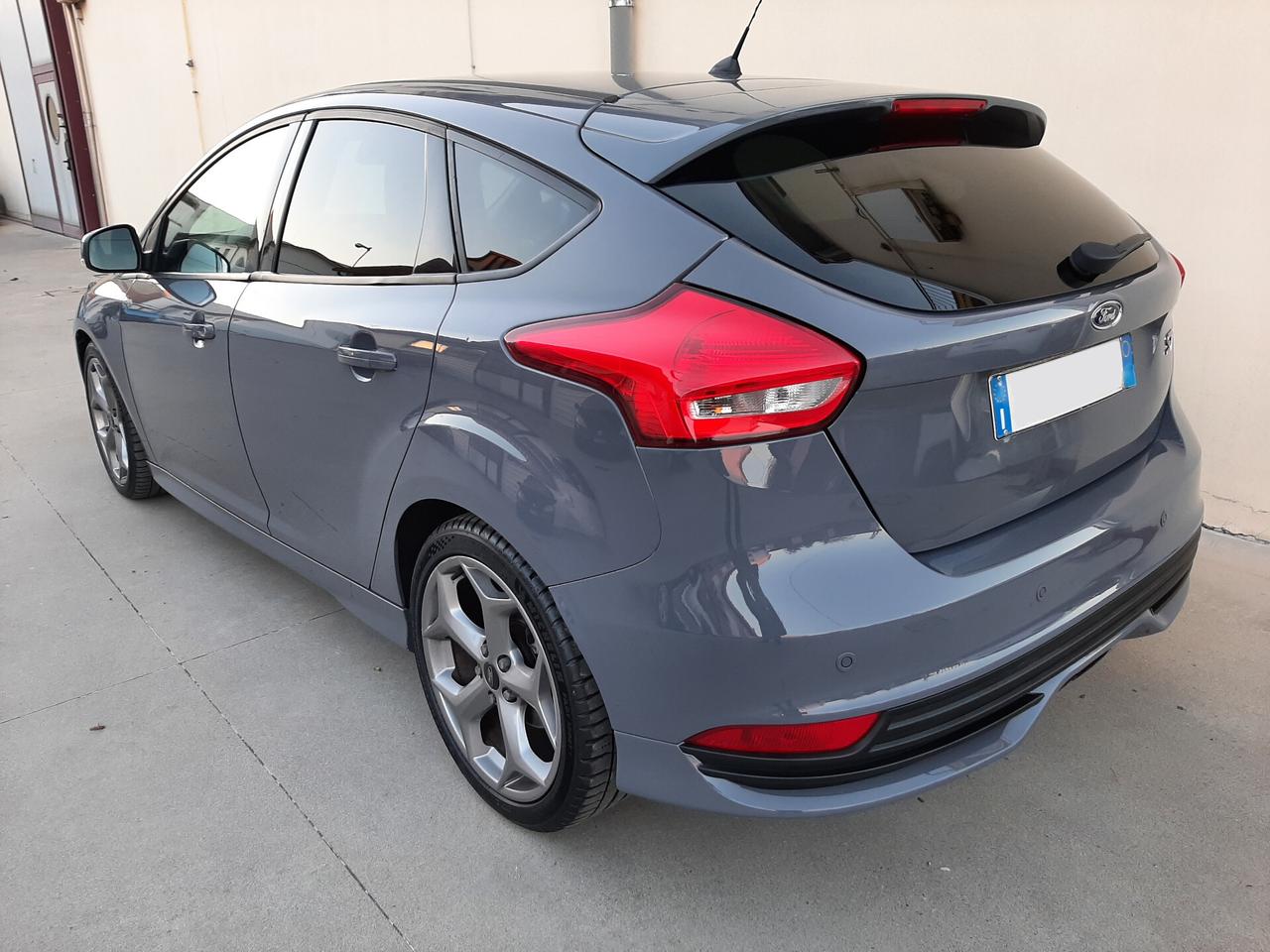 Ford Focus 2.0 EcoBoost 250 CV ST3