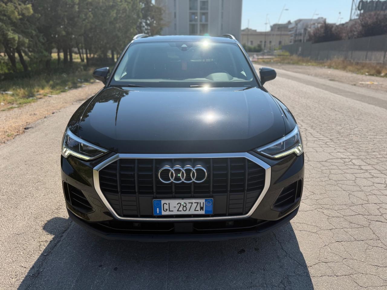 Audi Q3 35 TDI S tronic Business Advanced MATRIX /CAMERA/FULL