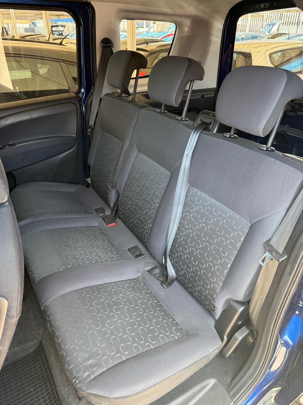 FIAT DOBLO' MAXI 1,6 DIESEL 12/2010