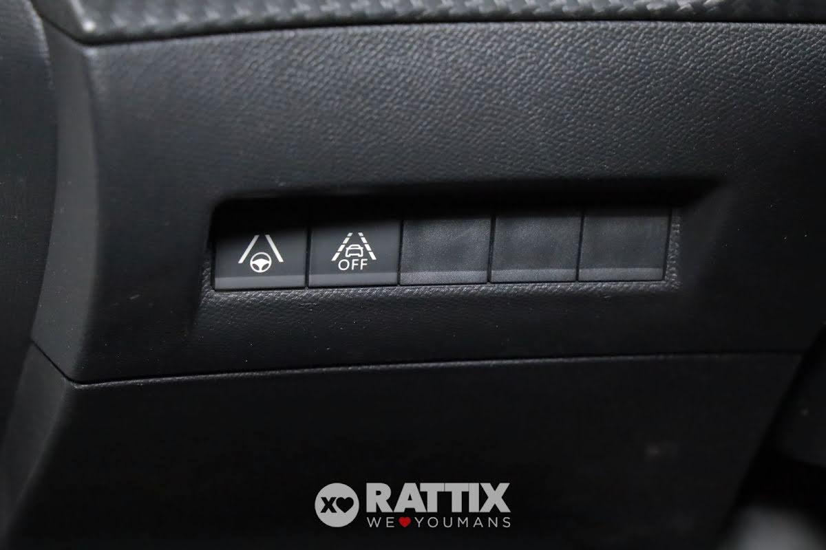 Peugeot e-2008 motore elettrico 100kW GT