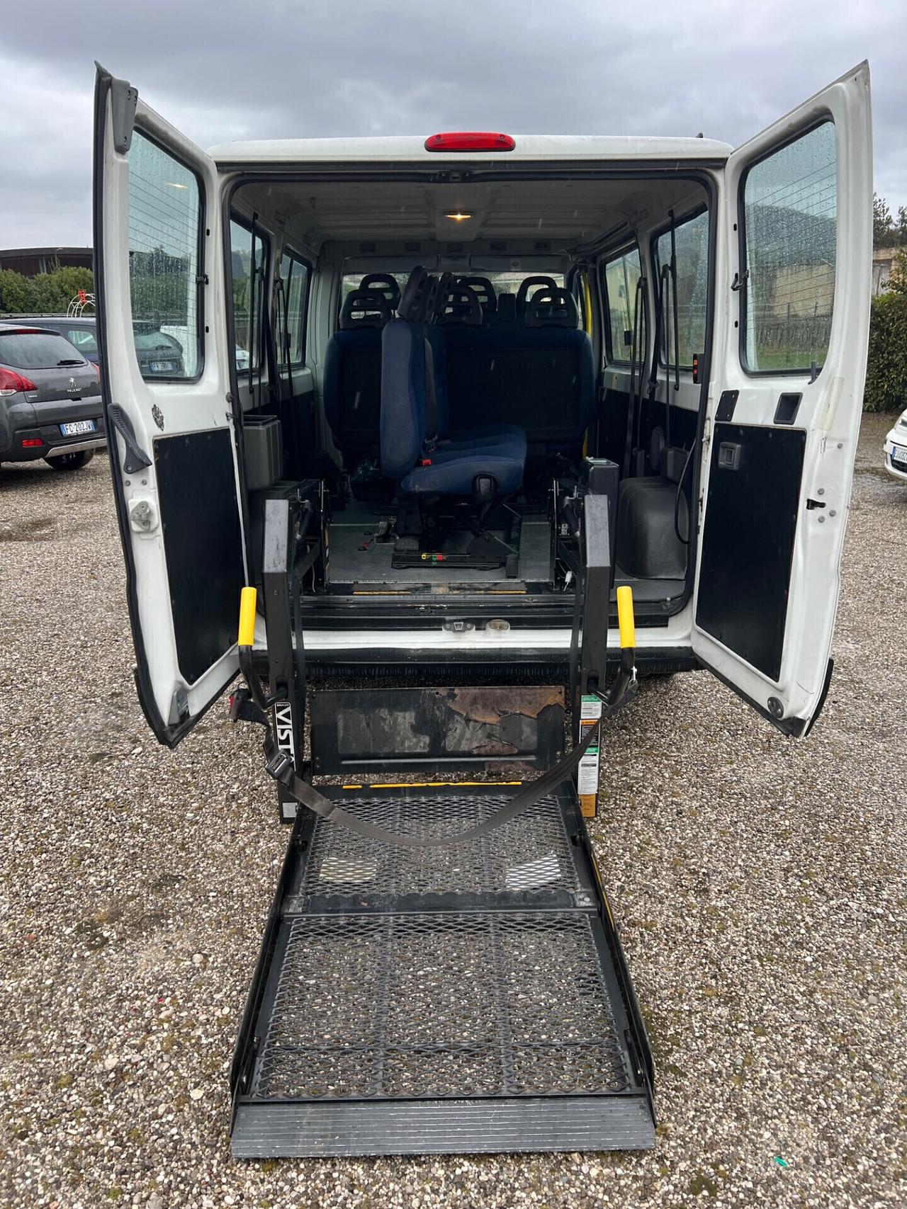 Peugeot Boxer 9 posti DISABILI FINANZIABILE