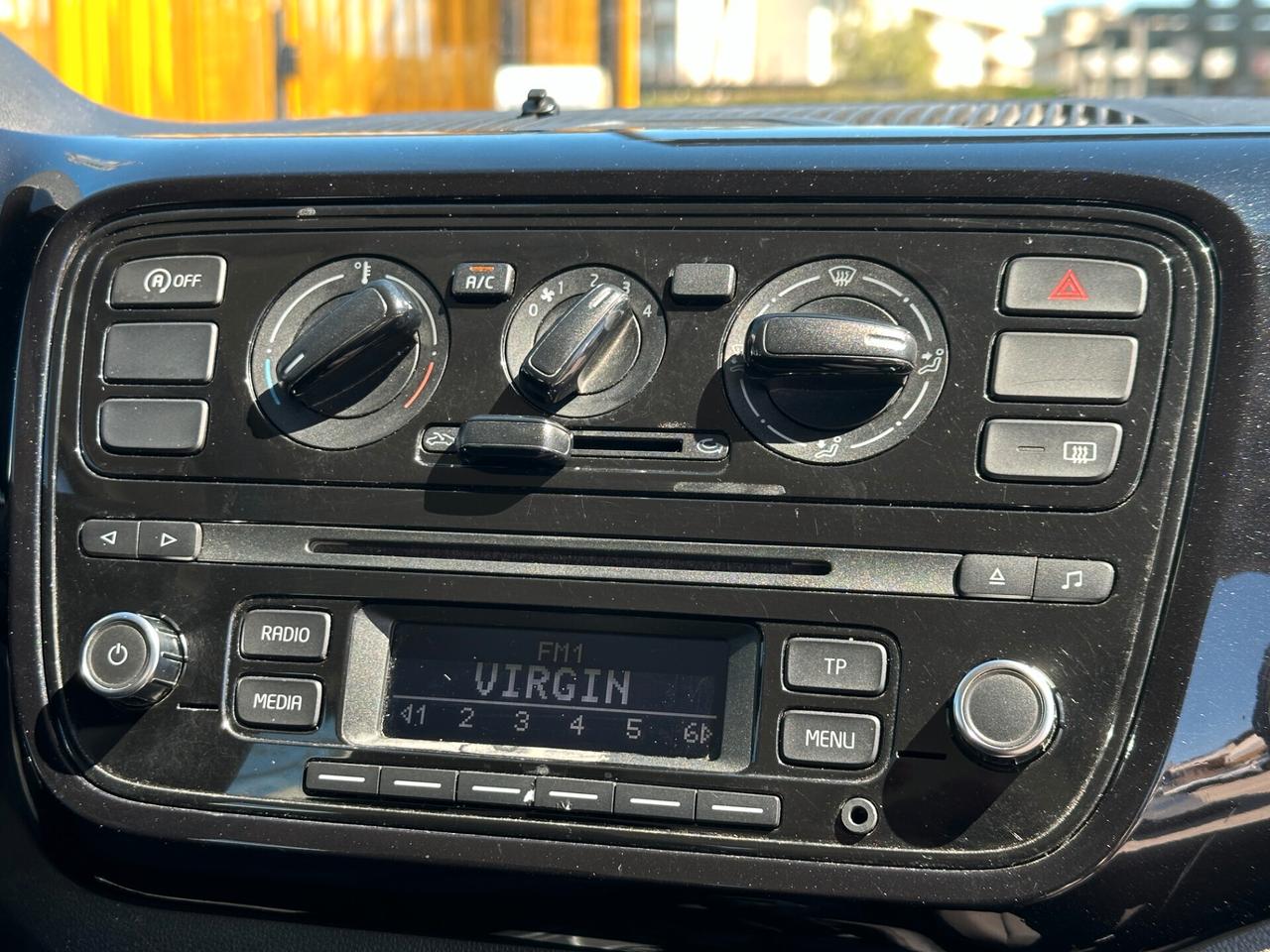 VOLKSWAGEN Up! 1.0 5p. eco take BlueMotion Technology