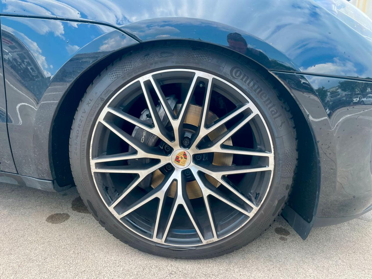 Porsche Macan 2.0 *** VEICOLO SINISTRATO VA IN MOTO ***