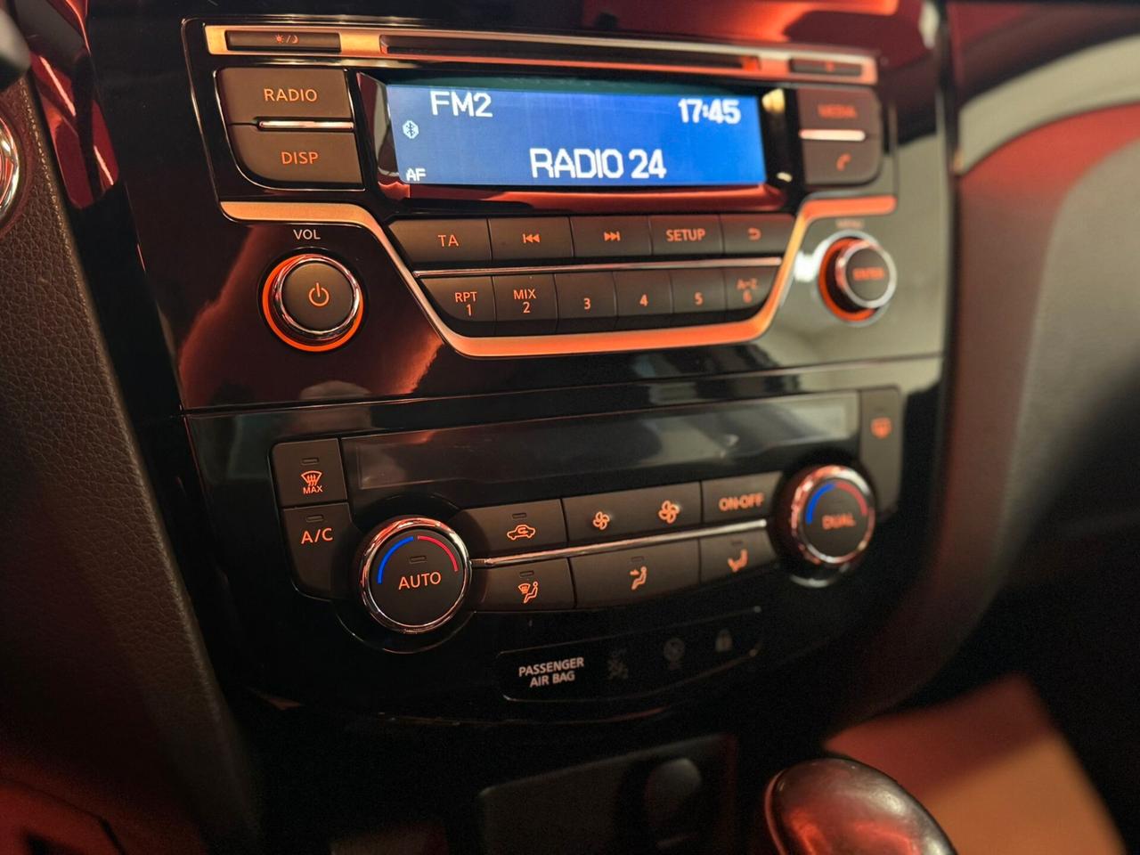 Nissan Qashqai 1.6 dCi X-Tronic 2WD Black Edition