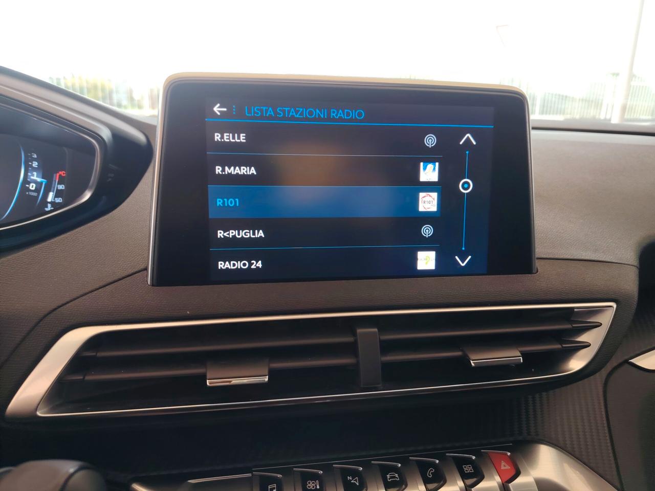 Peugeot 3008 BlueHDi 130 Business sport full opt tetto